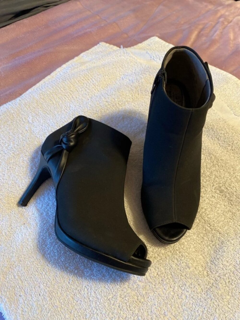 High heel shoes